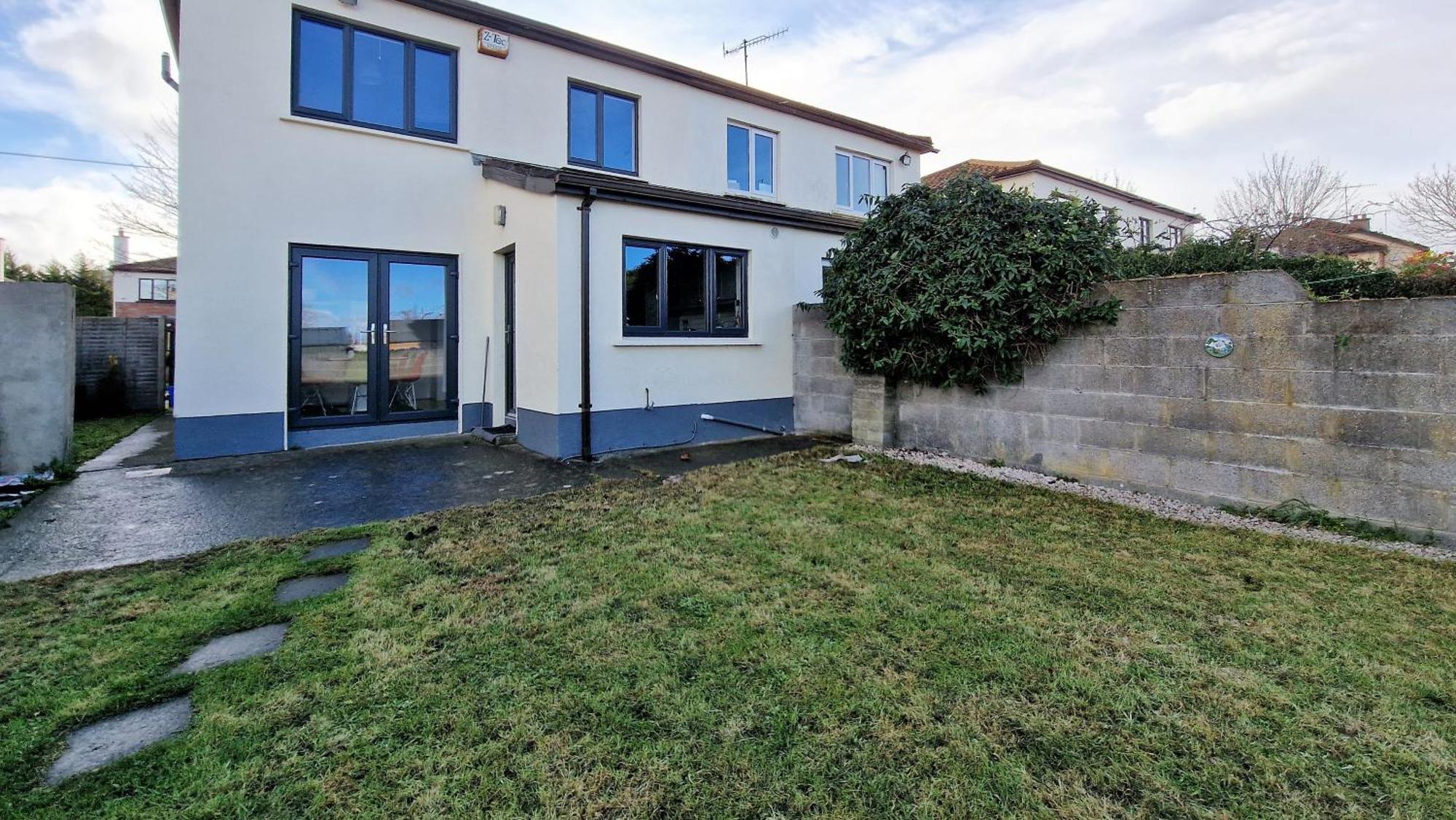 2 Minute Walk To Luas Villa Dublin Exterior photo